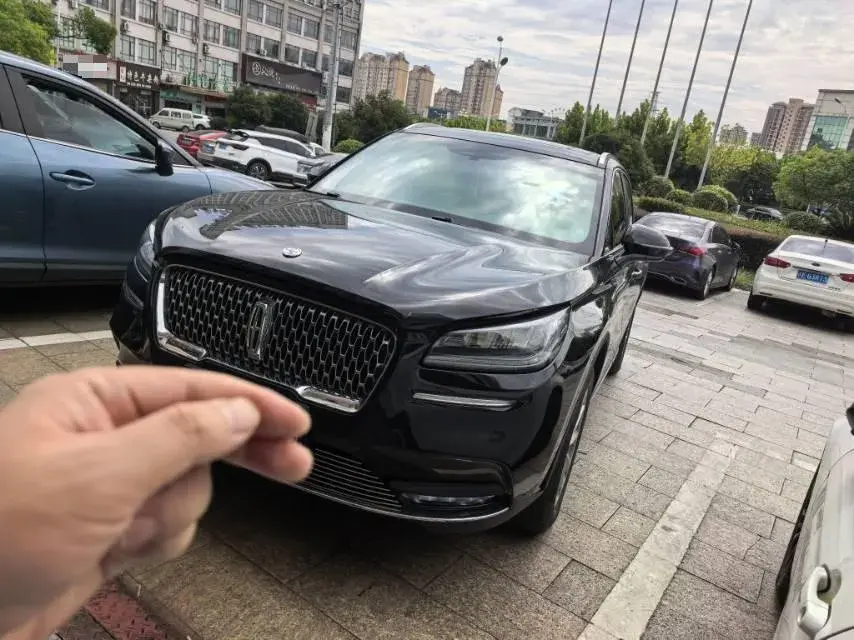 2020 LINCOLN CORSAIR view 1