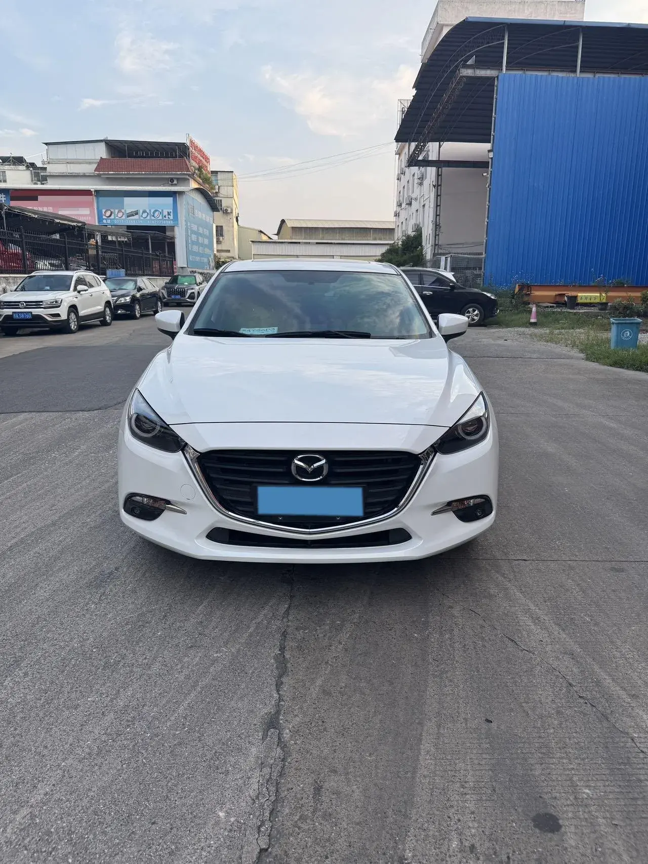 2017 MAZDA 3 thumbnail 2