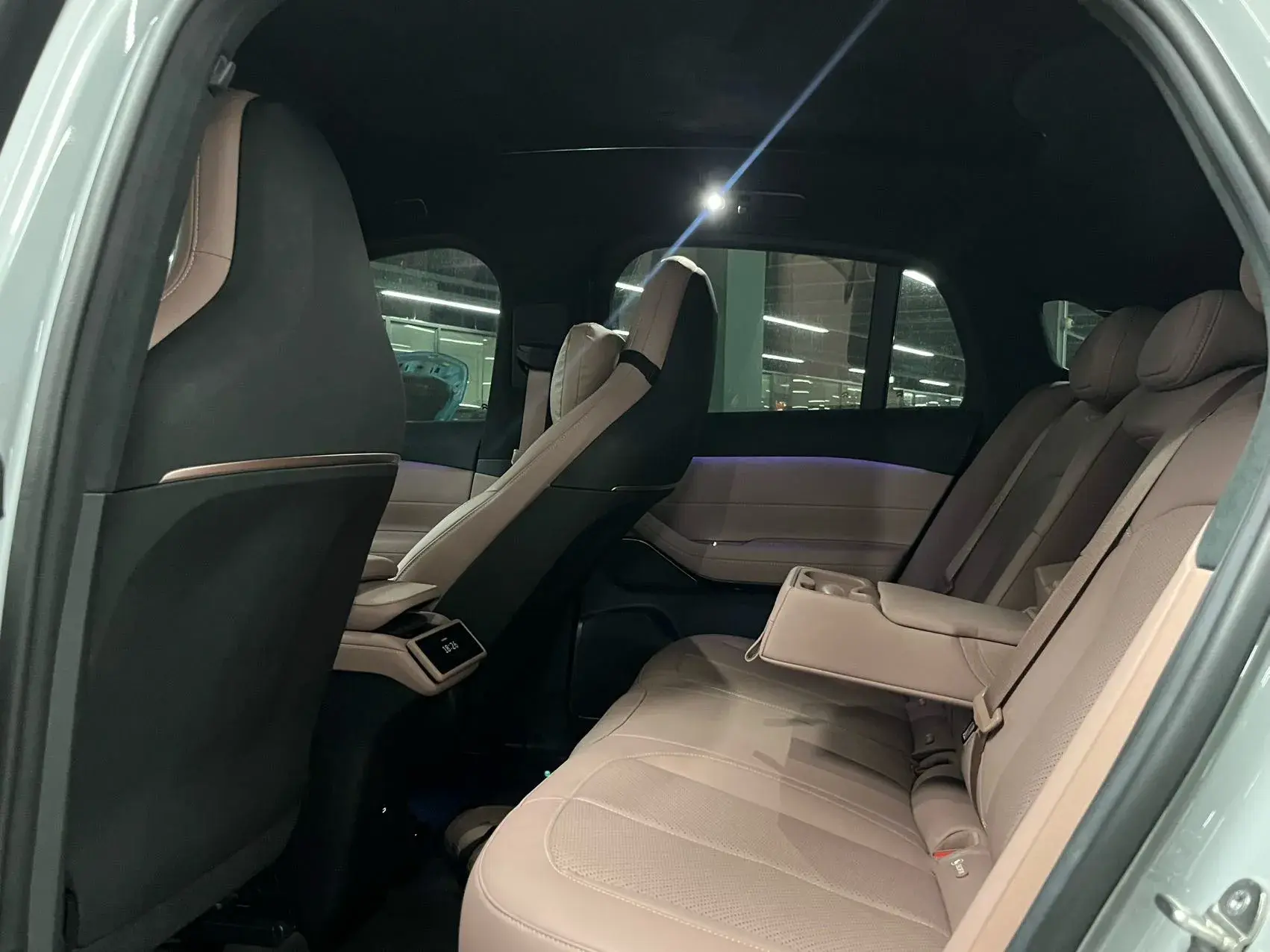 2024 NIO ES6 thumbnail 2