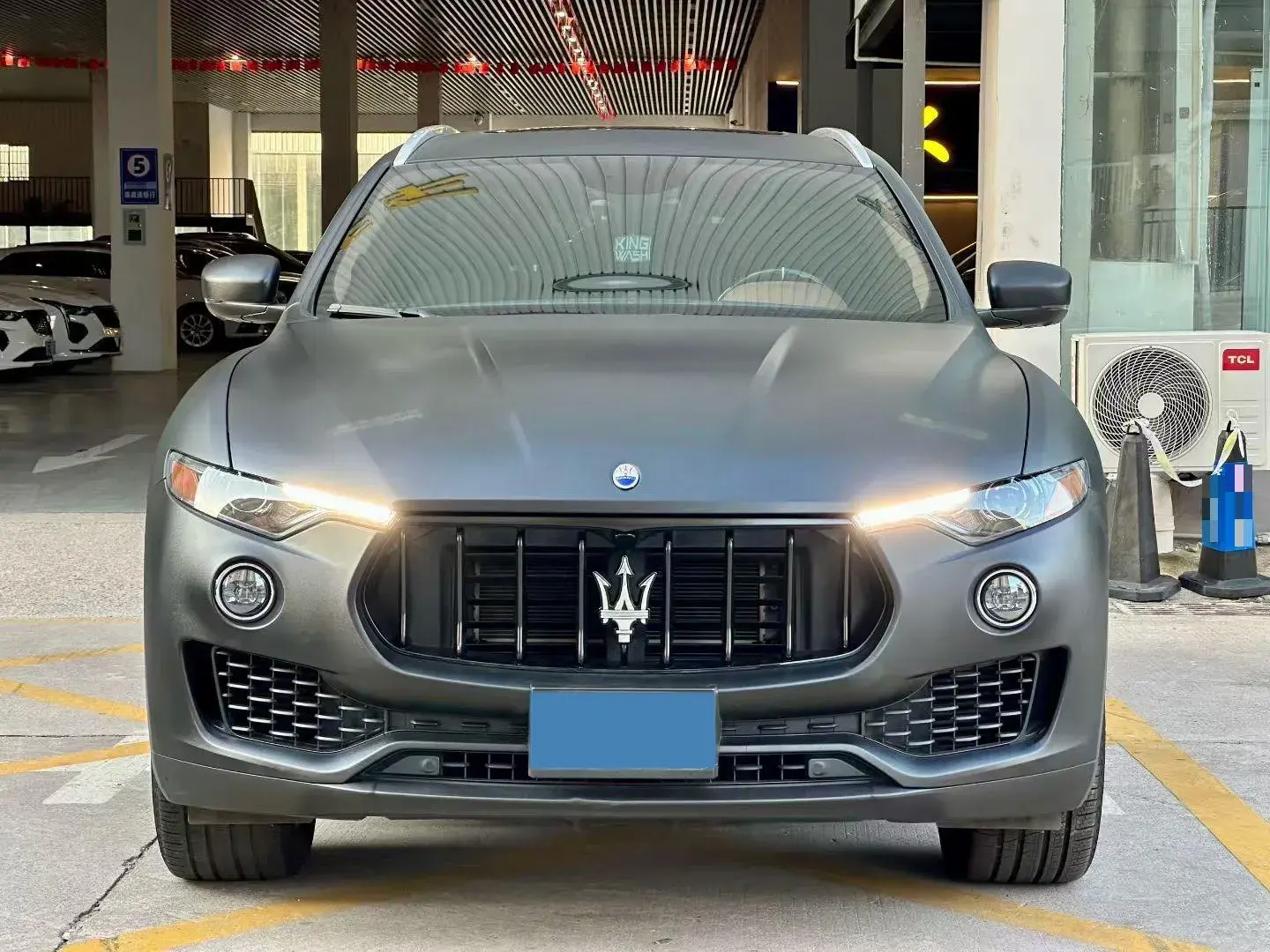 2018 MASERATI LEVANTE thumbnail 2
