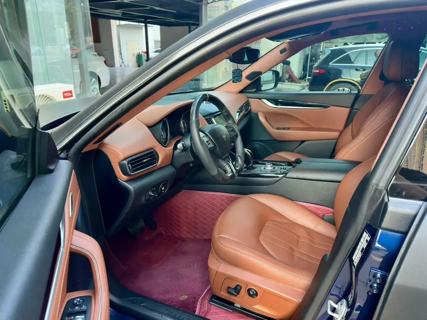 2018 MASERATI LEVANTE thumbnail 4