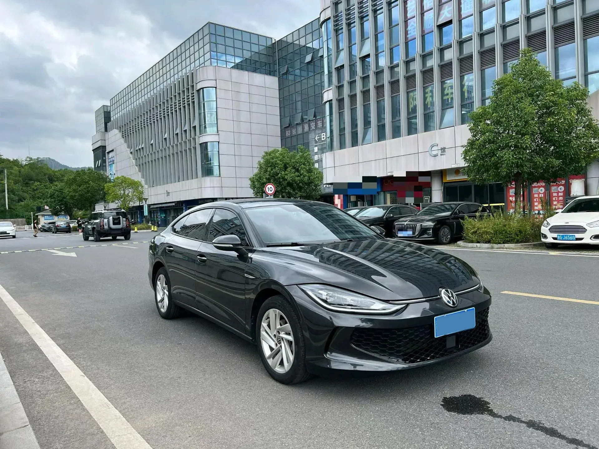 2022 VOLKSWAGEN LAMANDO thumbnail 2