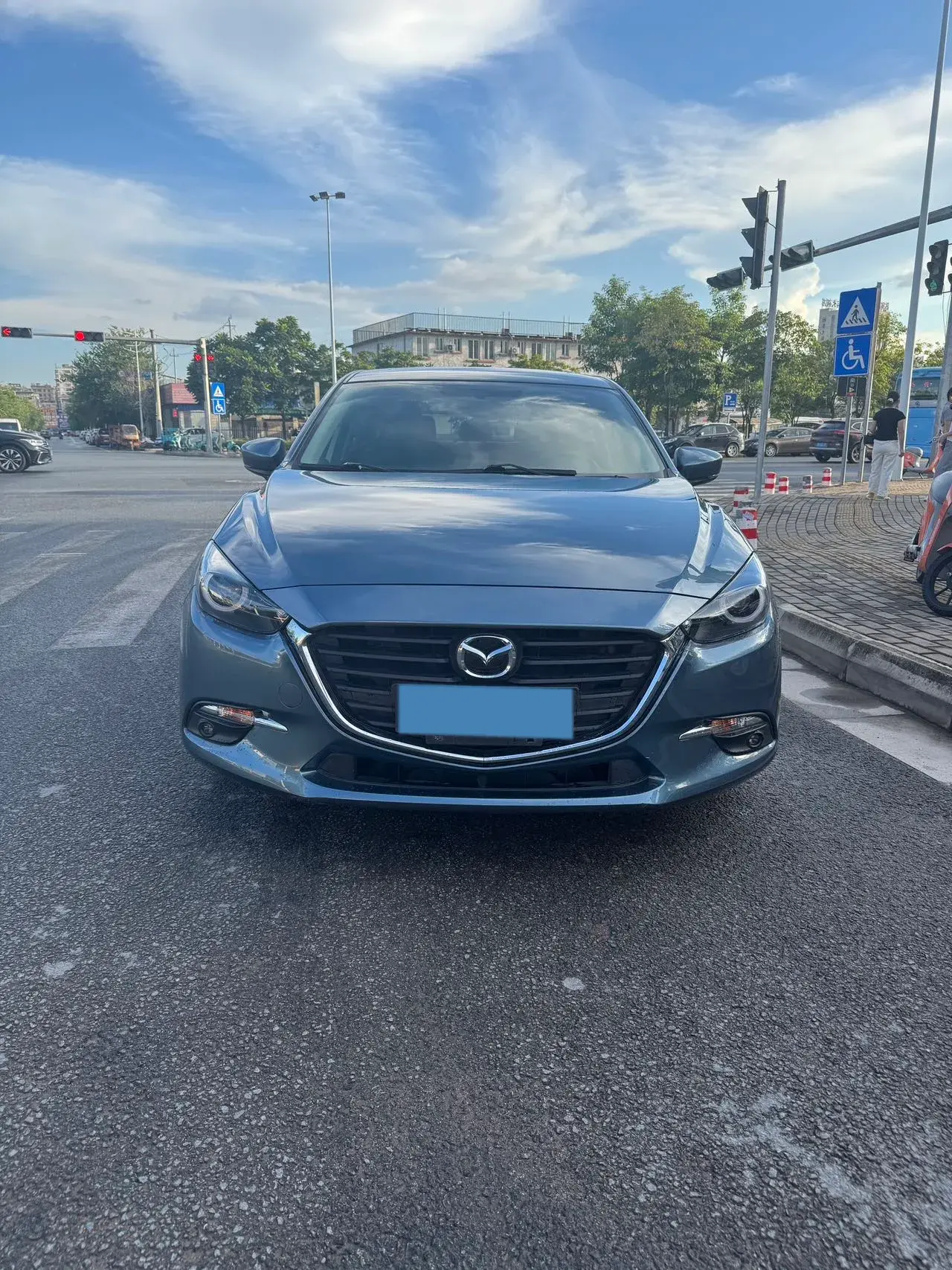 2017 MAZDA 3 thumbnail 2