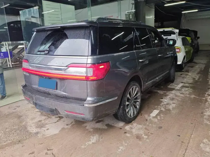 2018 LINCOLN NAVIGATOR thumbnail 3