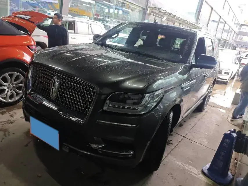 2018 LINCOLN NAVIGATOR view 1