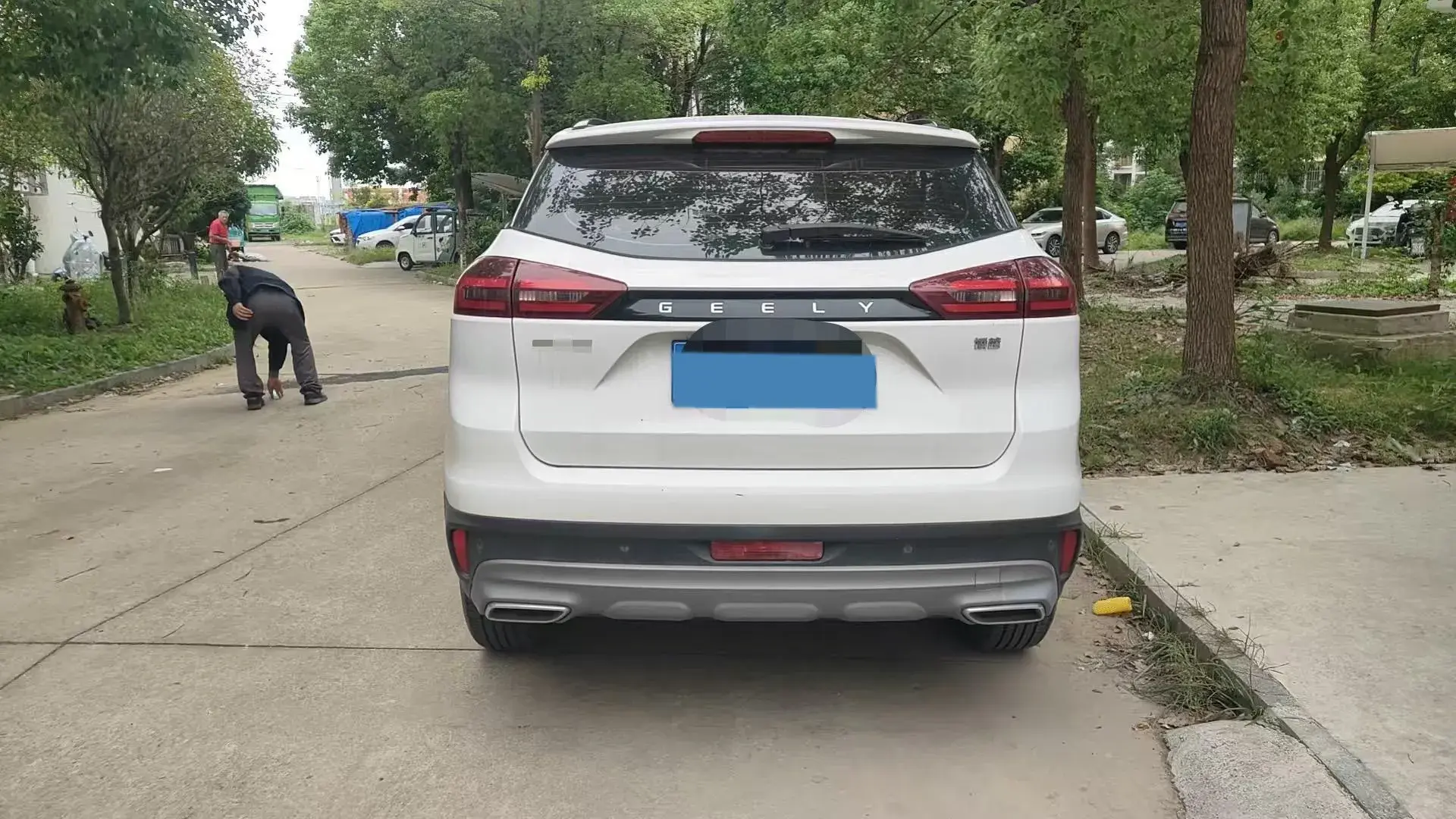 2021 GEELY AZKARRA thumbnail 4