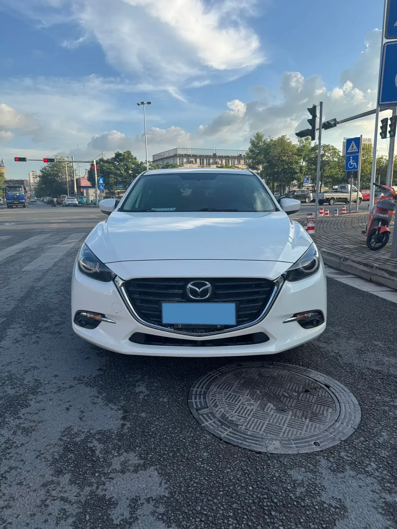 2017 MAZDA 3 thumbnail 2