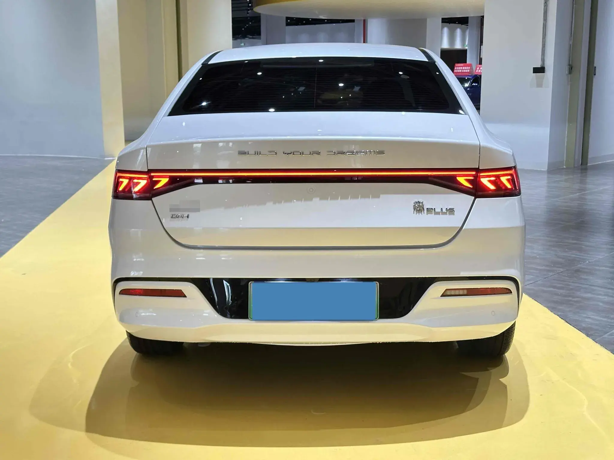 2021 BYD QIN thumbnail 2