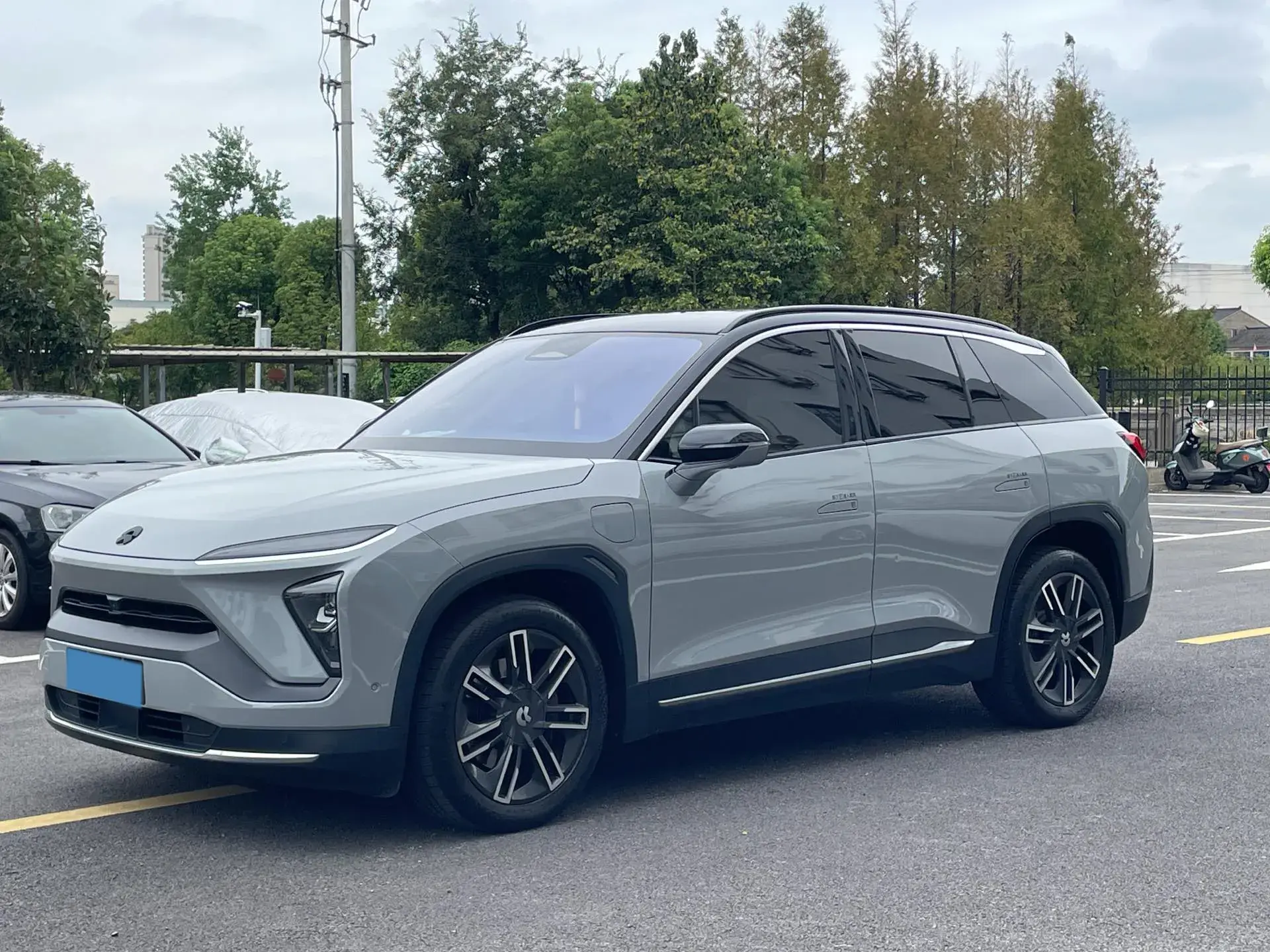 2020 NIO ES6 view 1
