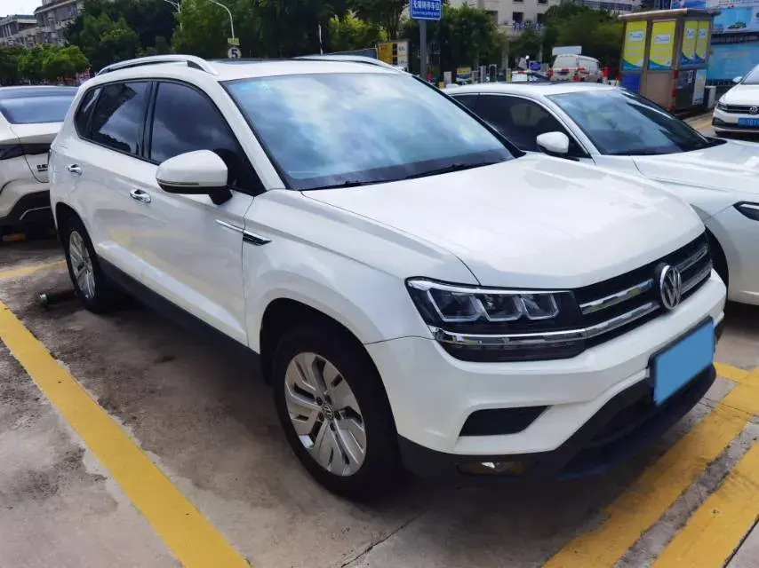 2019 VOLKSWAGEN THARU thumbnail 3