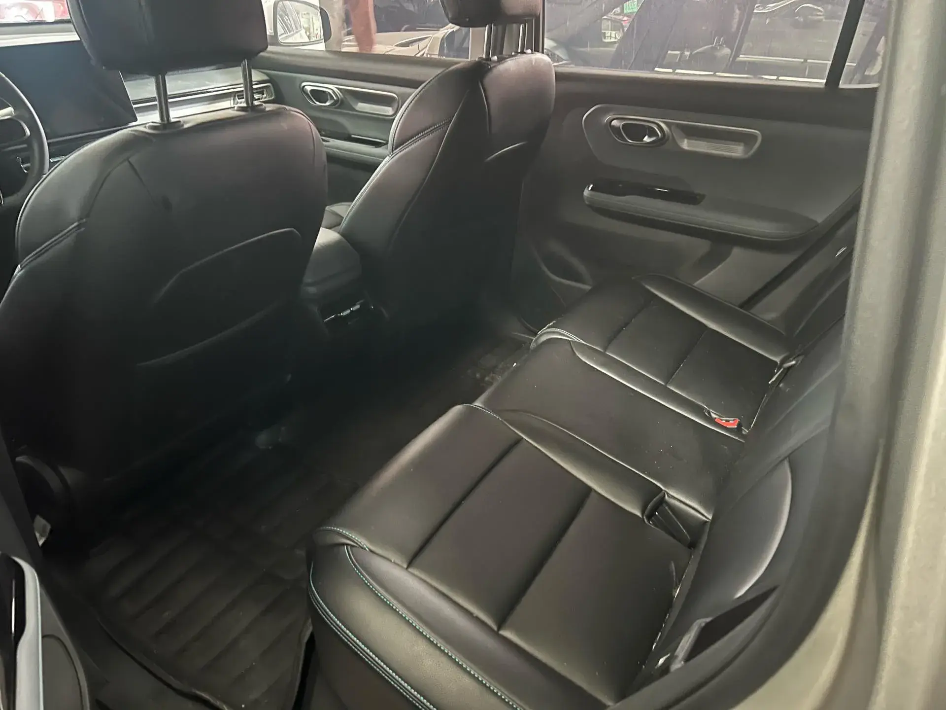 2023 AION Y thumbnail 4