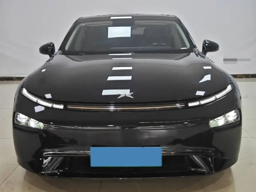 2022 XPENG P7 thumbnail 2