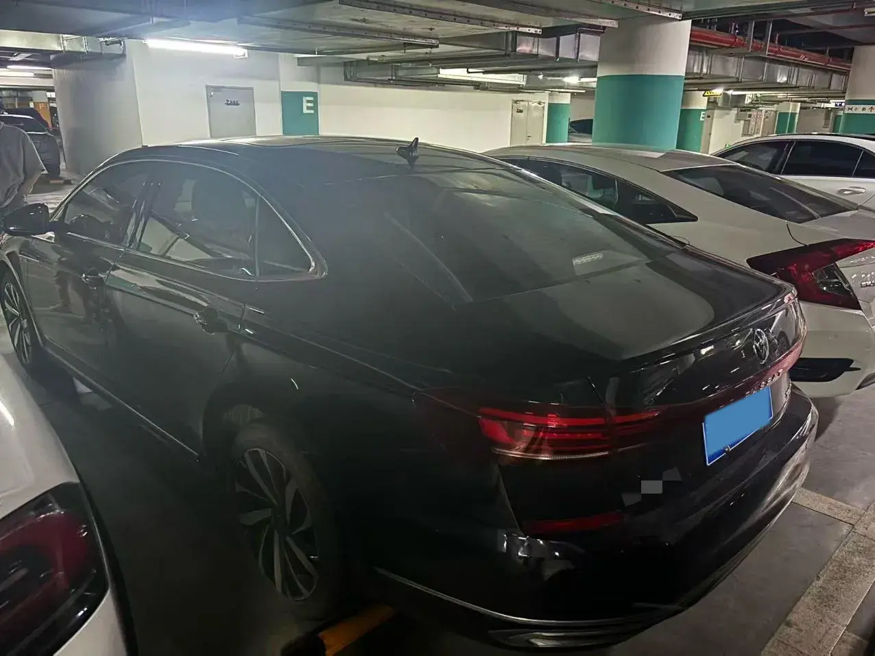 2022 VOLKSWAGEN PASSAT thumbnail 2