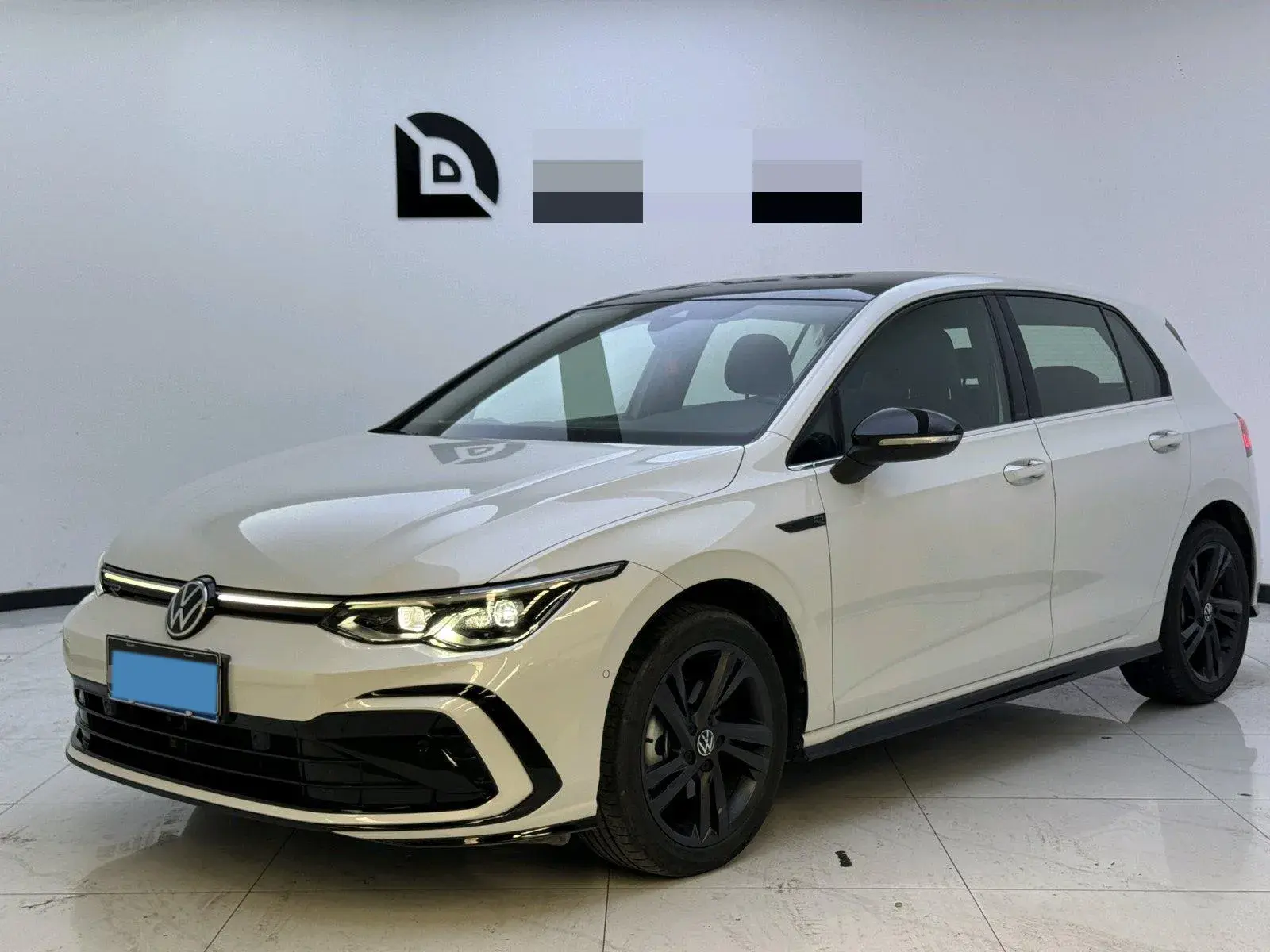 2023 VOLKSWAGEN GOLF view 1