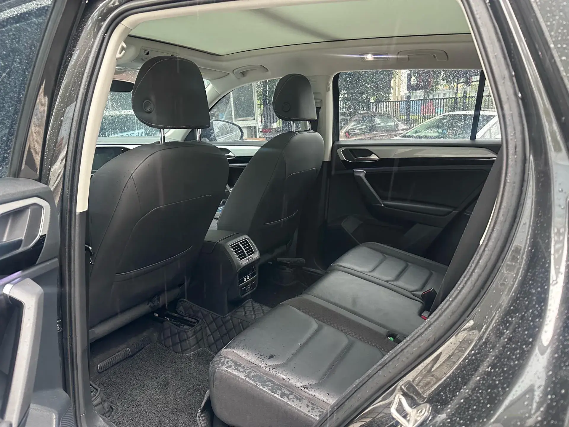 2021 VOLKSWAGEN TAYRON thumbnail 3