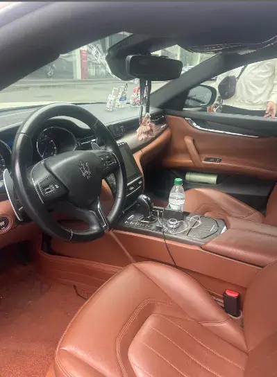 2017 MASERATI QUATTROPORTE thumbnail 3