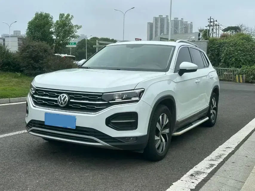 2019 VOLKSWAGEN TAYRON view 1