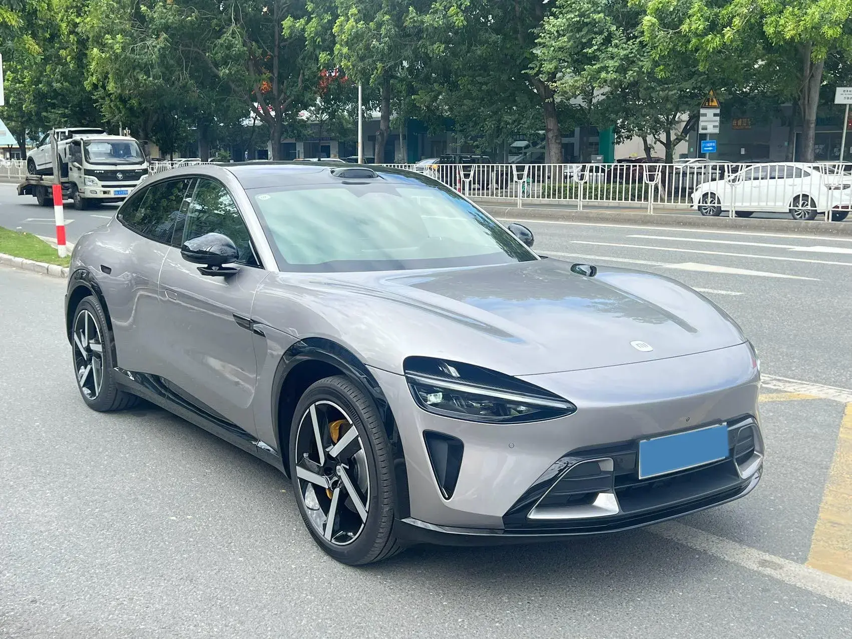 2025 MI YU7 thumbnail 3