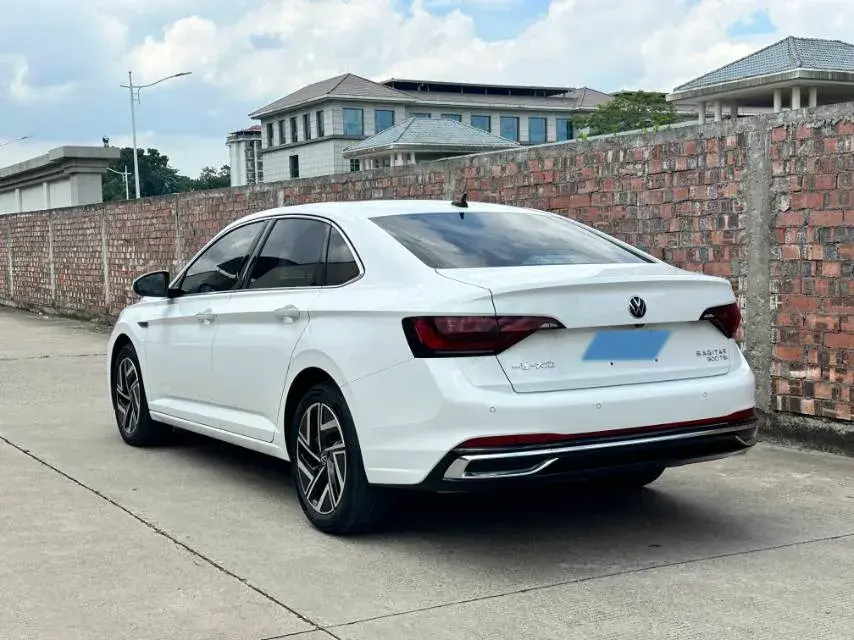 2023 VOLKSWAGEN SAGITAR thumbnail 4