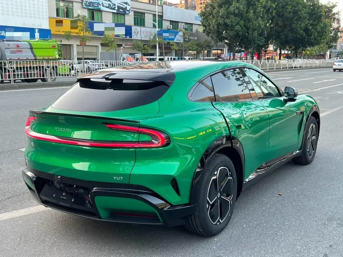 2025 MI YU7 thumbnail 4
