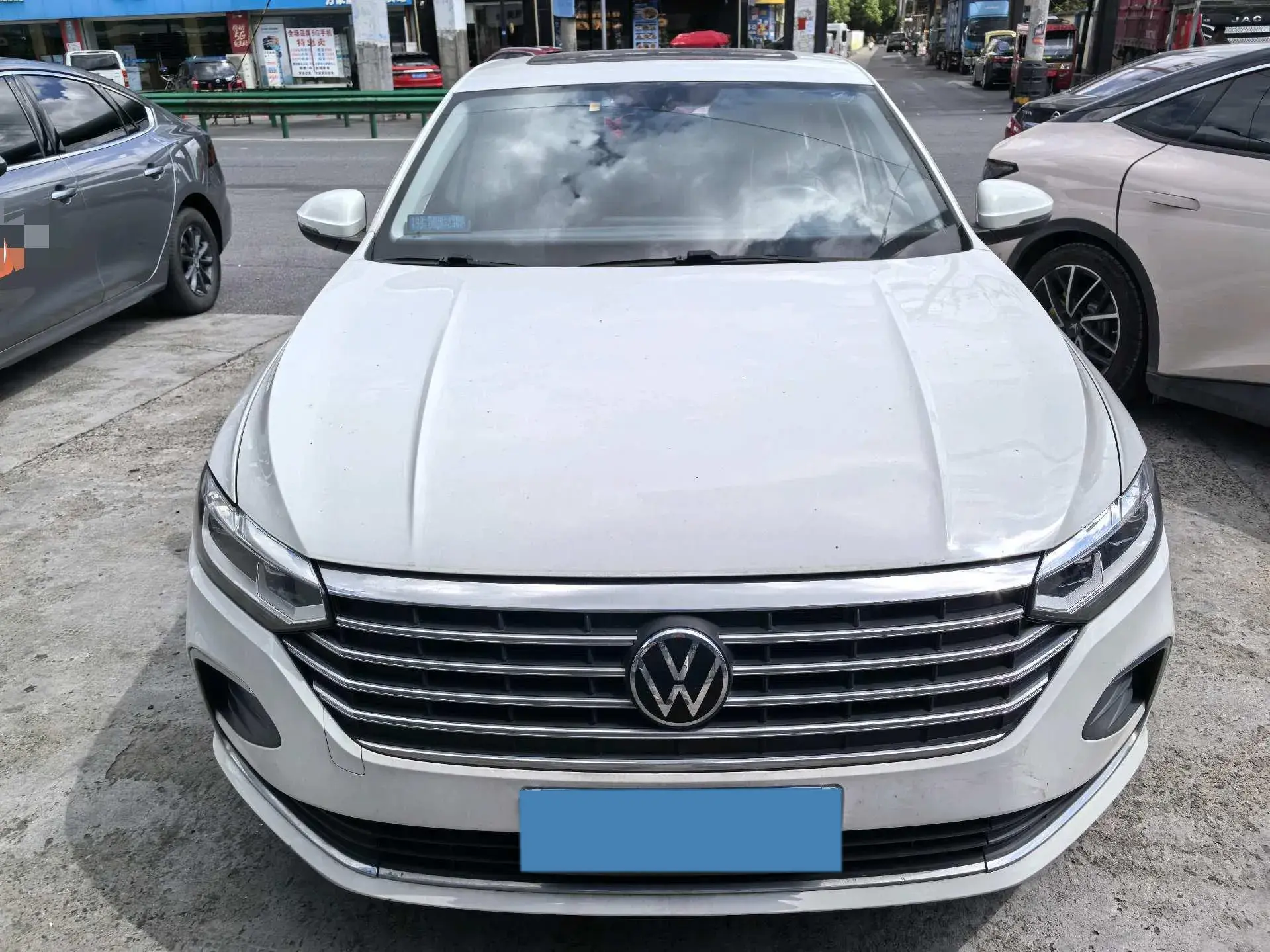 2023 VOLKSWAGEN LAVIDA thumbnail 2