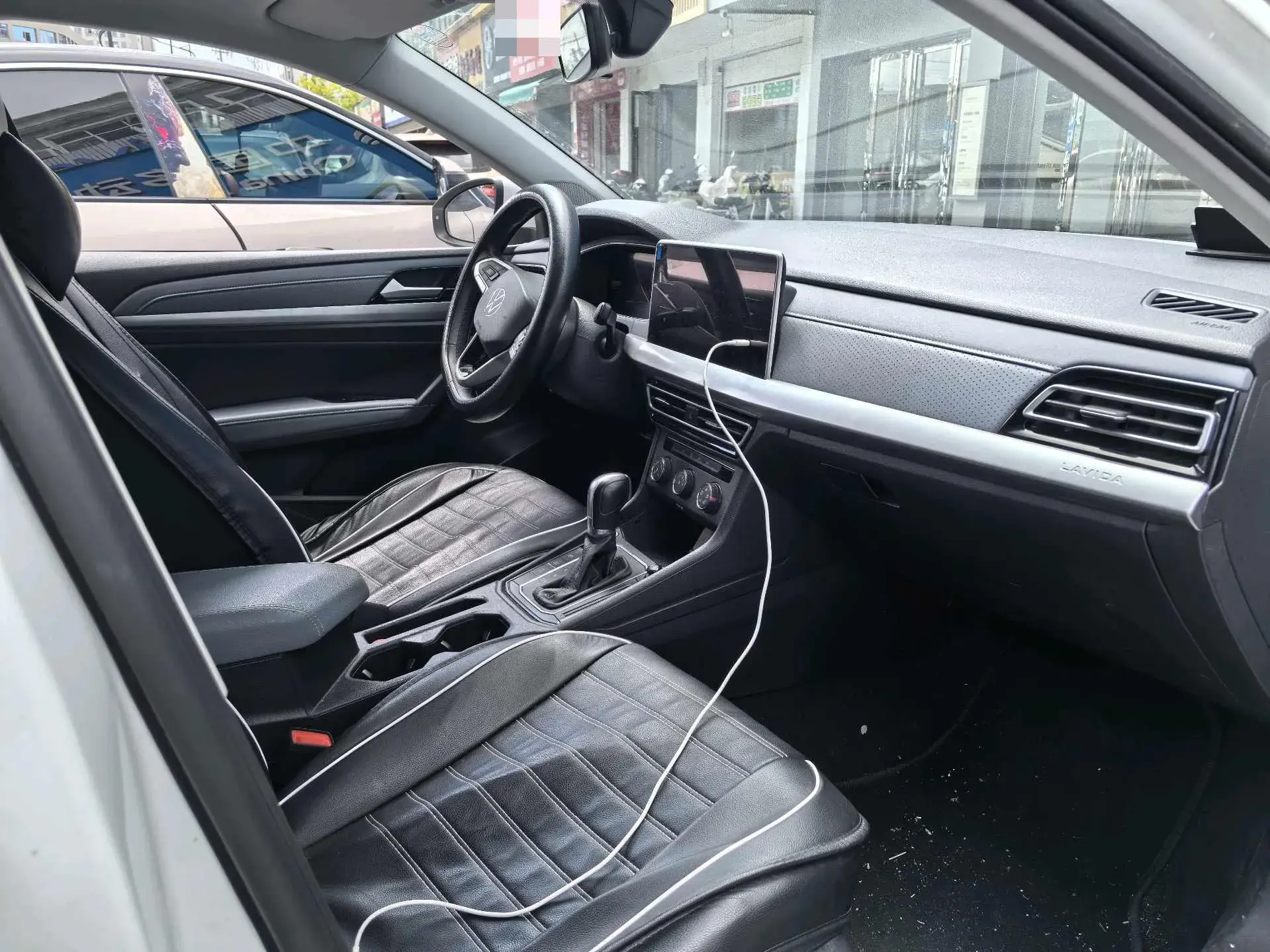 2023 VOLKSWAGEN LAVIDA thumbnail 4