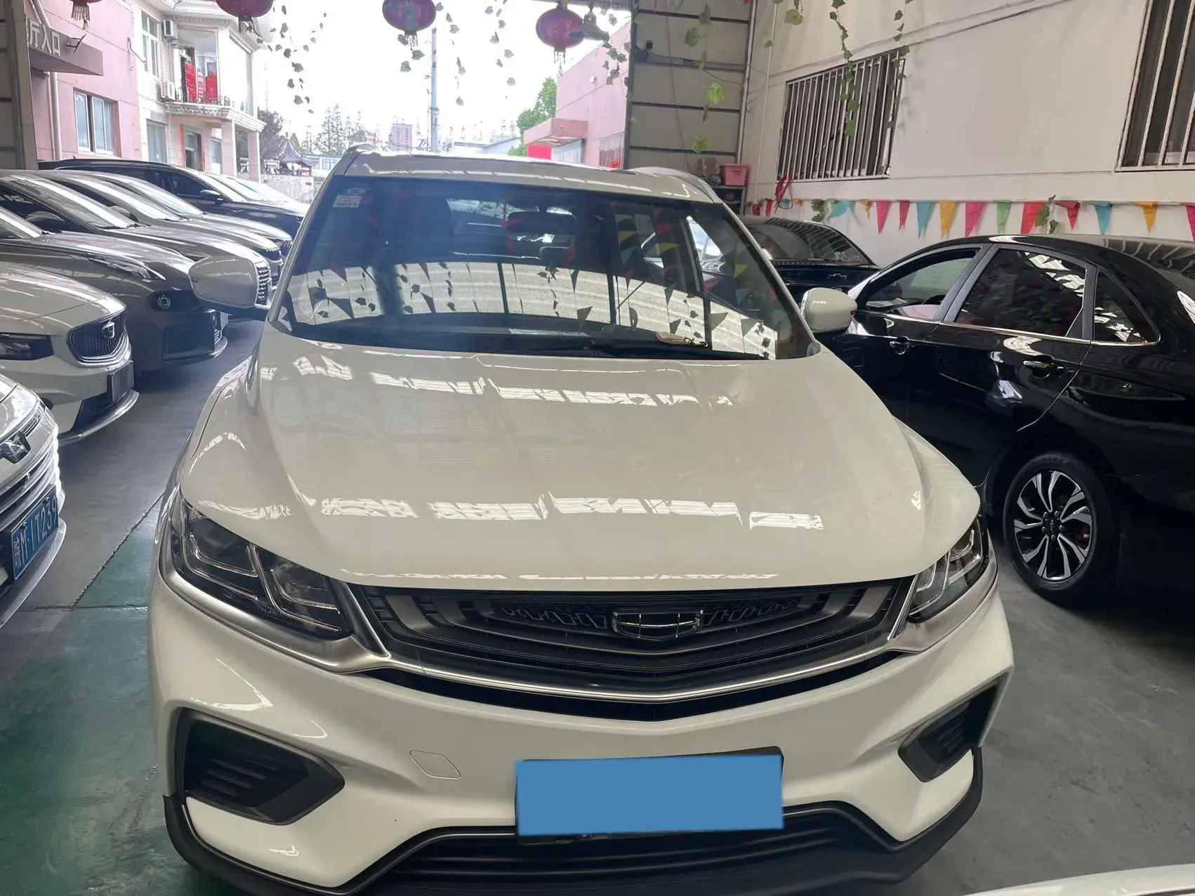 2021 GEELY COOLRAY thumbnail 2