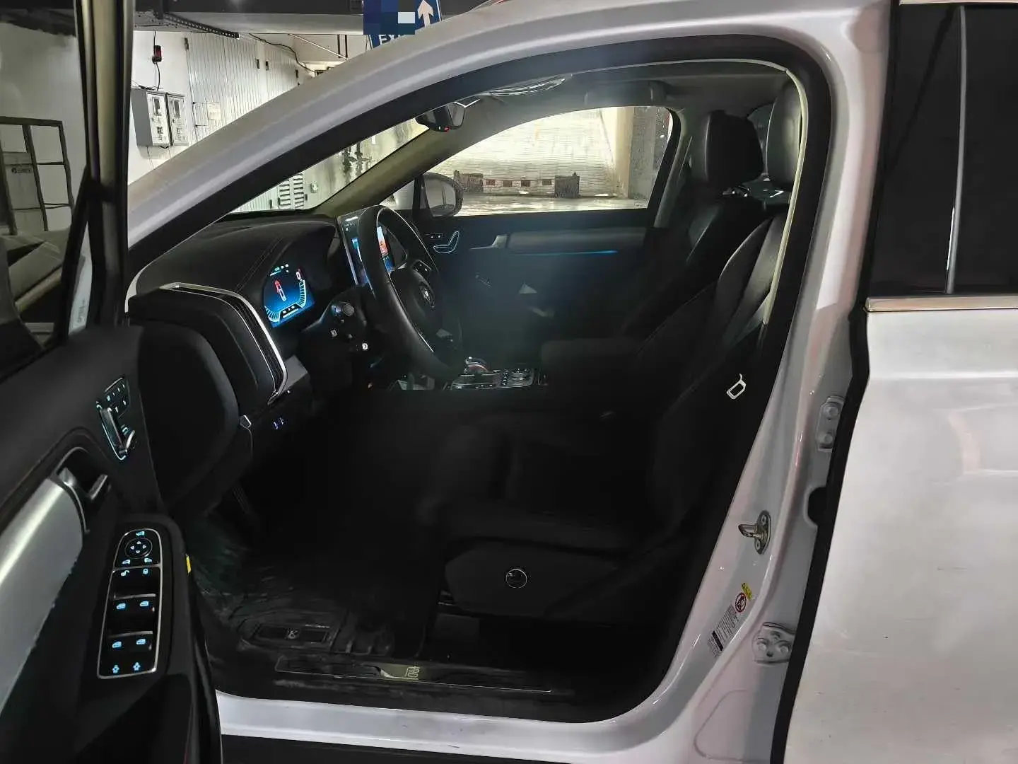 2019 BYD TANG thumbnail 4