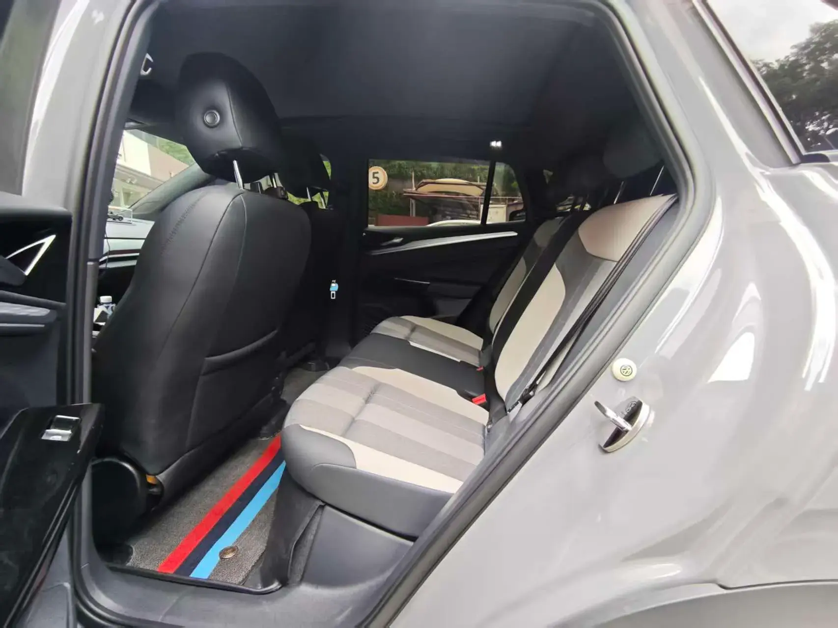 2022 VOLKSWAGEN ID.4 thumbnail 4