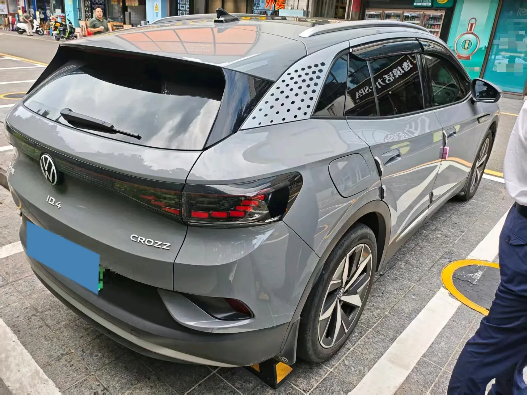 2022 VOLKSWAGEN ID.4 thumbnail 2