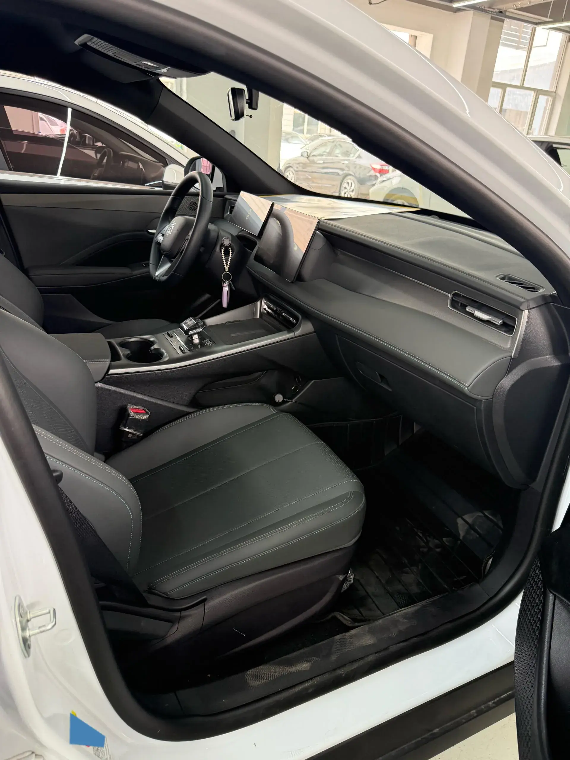 2025 BYD QIN thumbnail 4