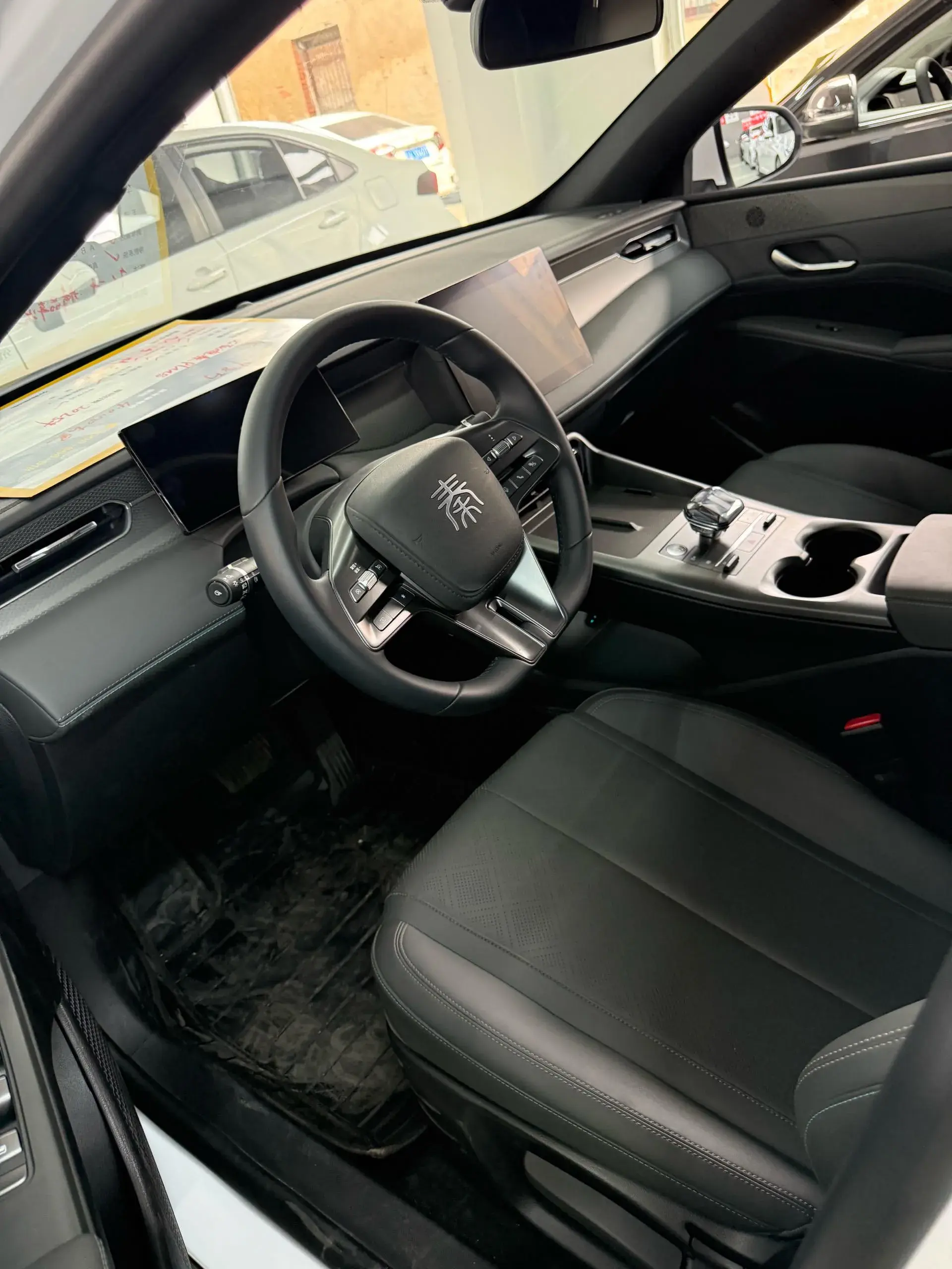 2025 BYD QIN thumbnail 2