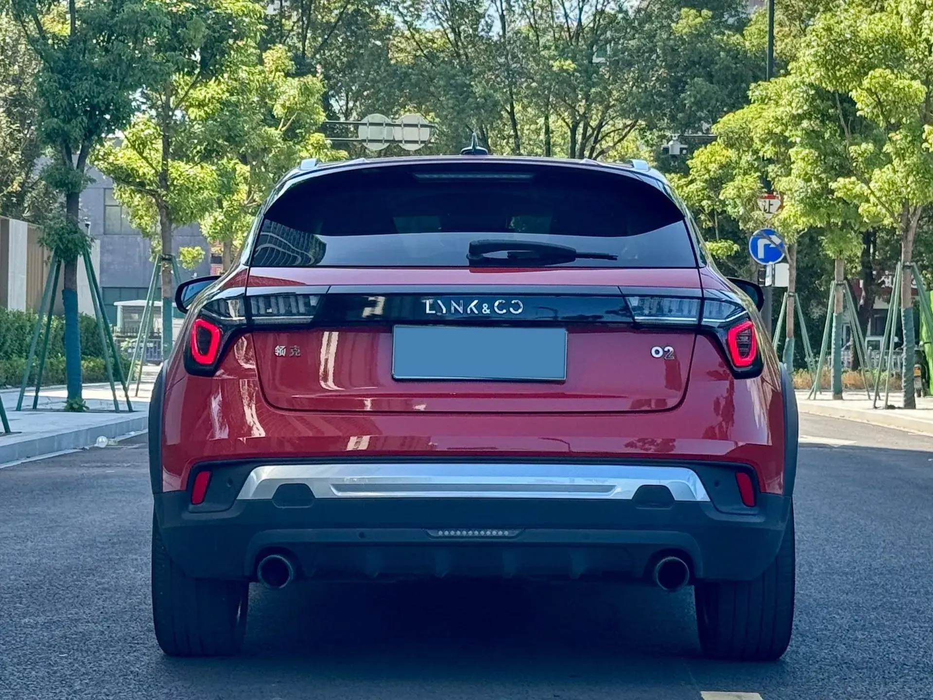 2019 LYNK&CO 02 thumbnail 4