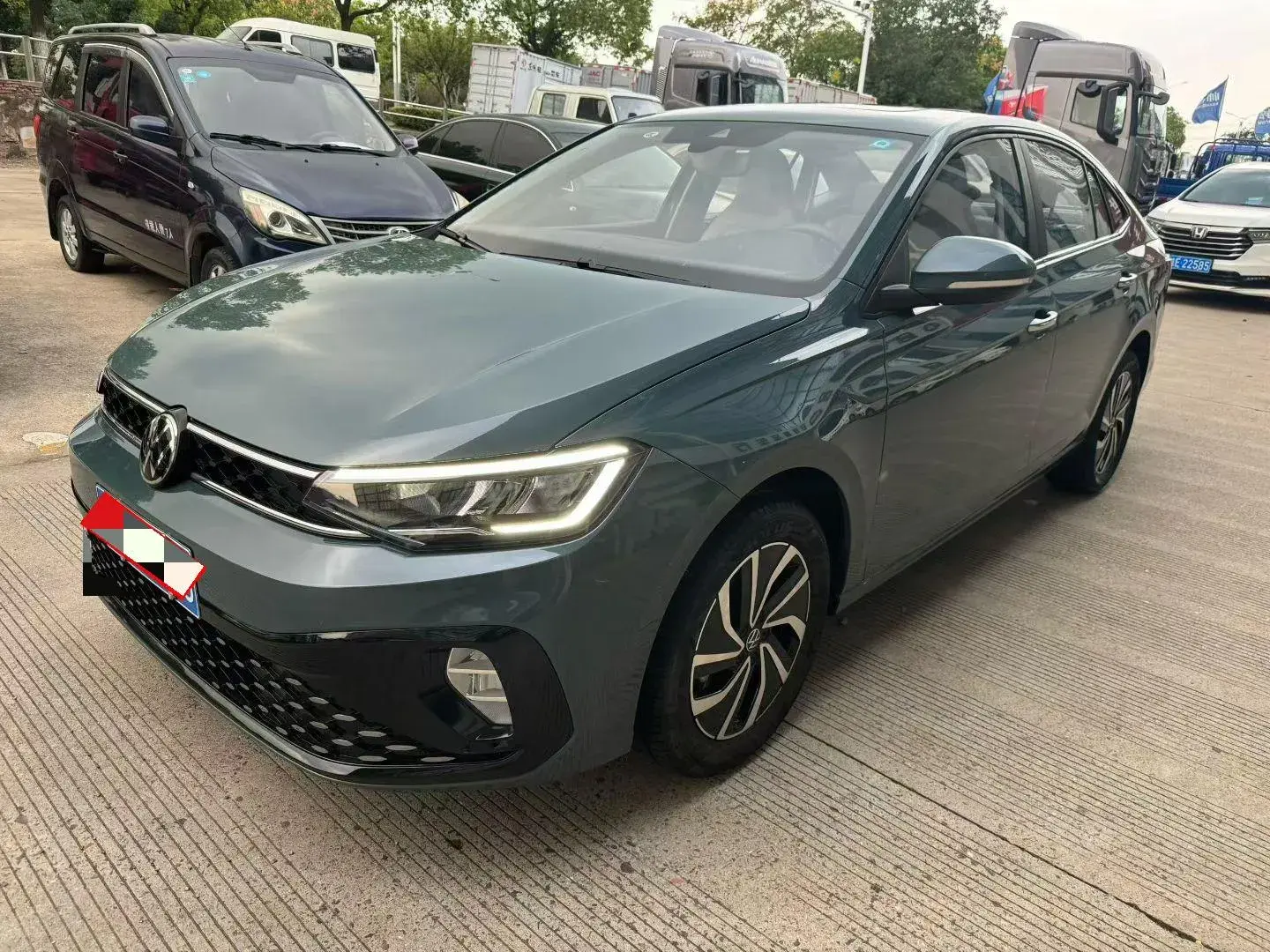 2023 VOLKSWAGEN LAVIDA view 1