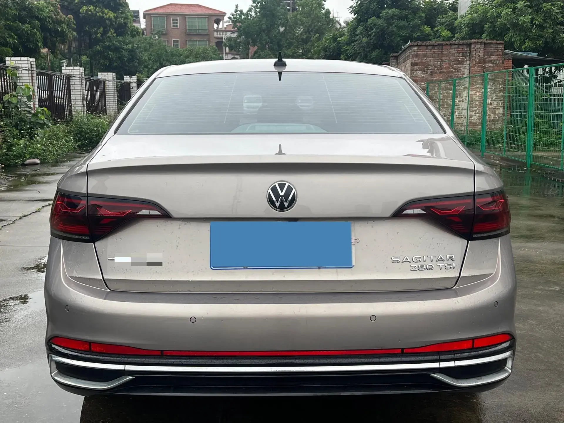 2023 VOLKSWAGEN SAGITAR thumbnail 4