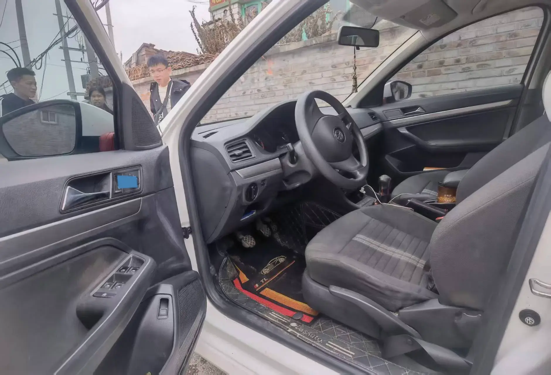 2019 VOLKSWAGEN LAVIDA thumbnail 3