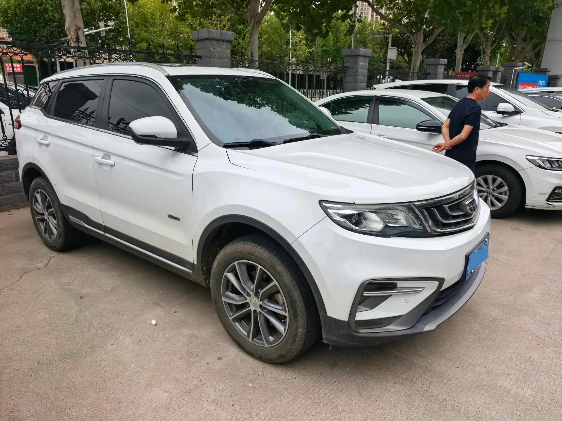 2018 GEELY AZKARRA thumbnail 3
