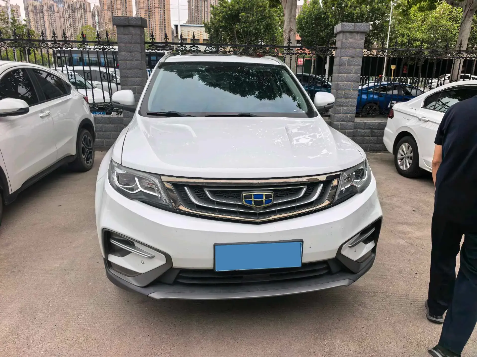 2018 GEELY AZKARRA thumbnail 2