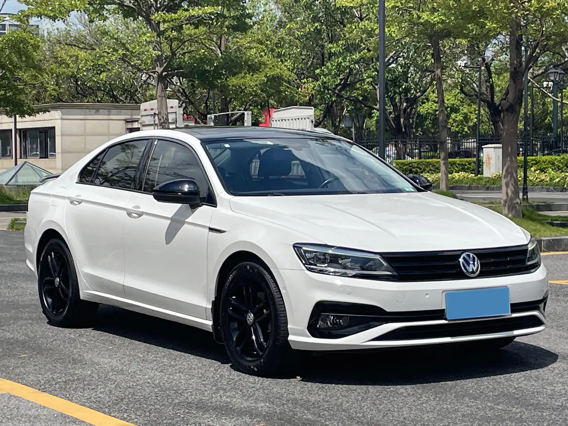 2021 VOLKSWAGEN LAMANDO thumbnail 3