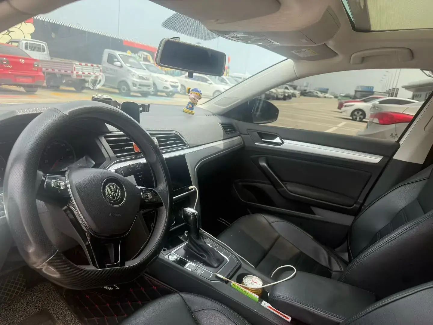 2019 VOLKSWAGEN LAMANDO thumbnail 3