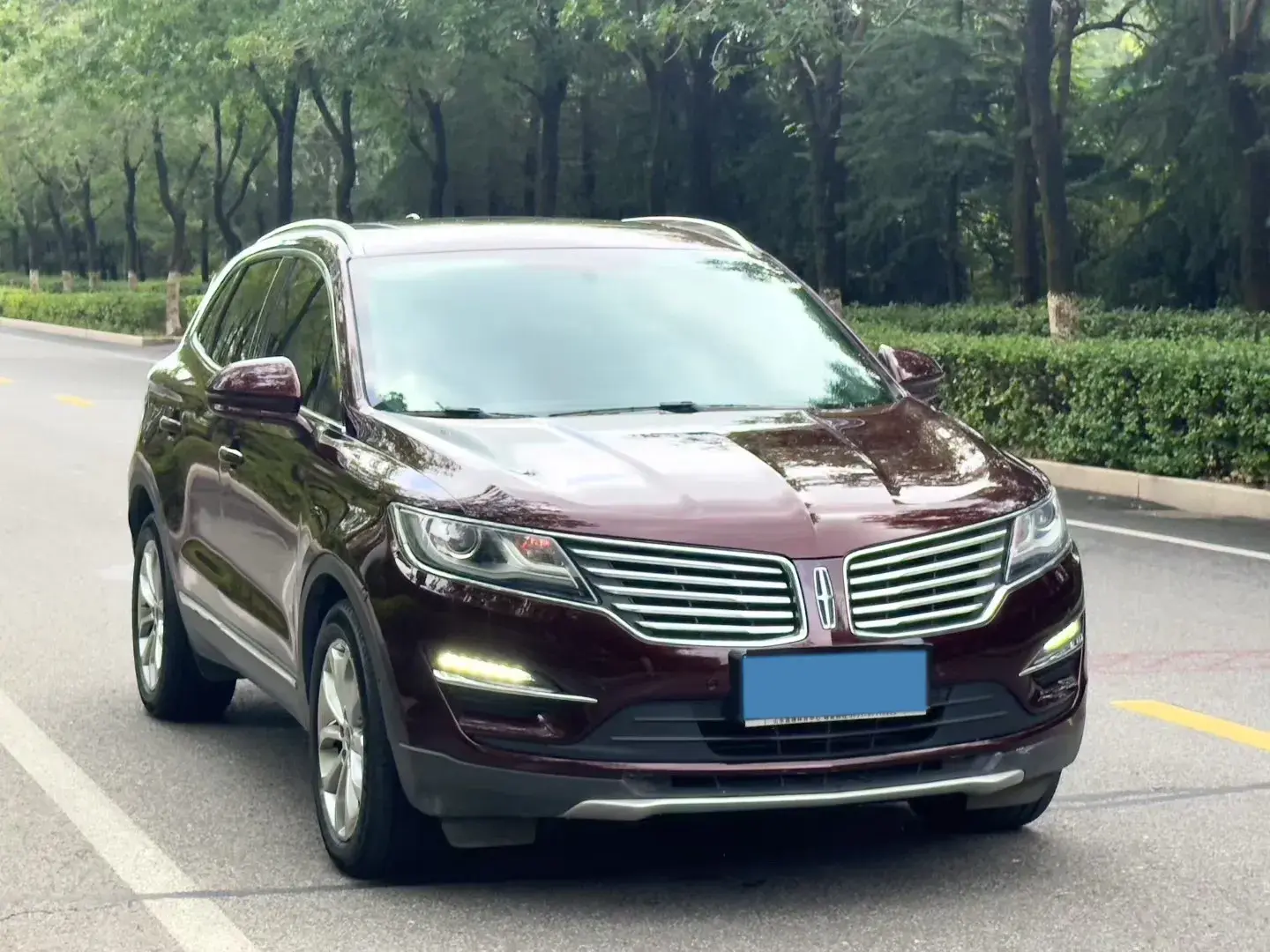 2017 LINCOLN MKC thumbnail 3