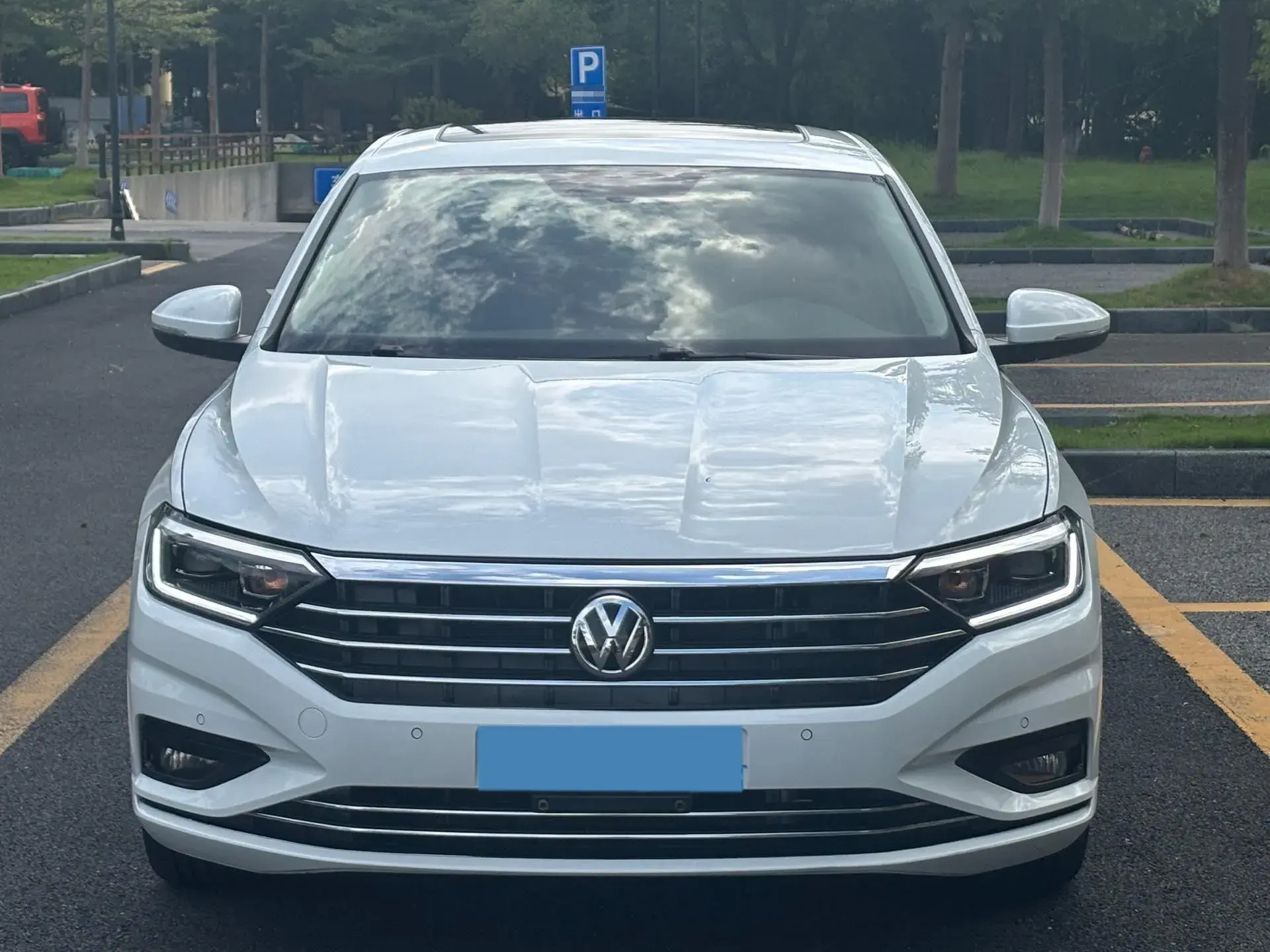 2020 VOLKSWAGEN SAGITAR thumbnail 2