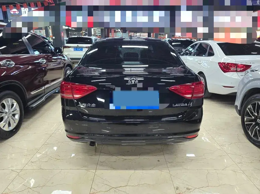 2017 VOLKSWAGEN LAVIDA thumbnail 4