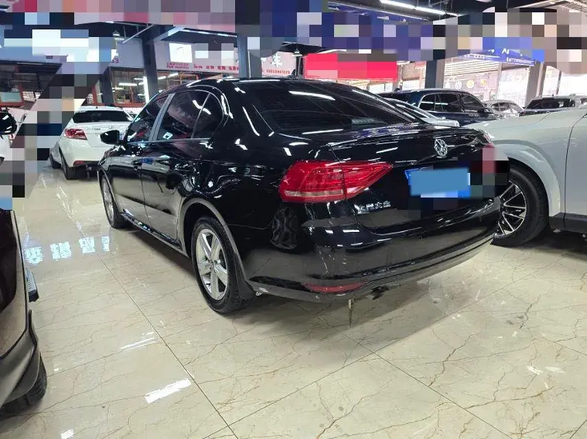 2017 VOLKSWAGEN LAVIDA thumbnail 3