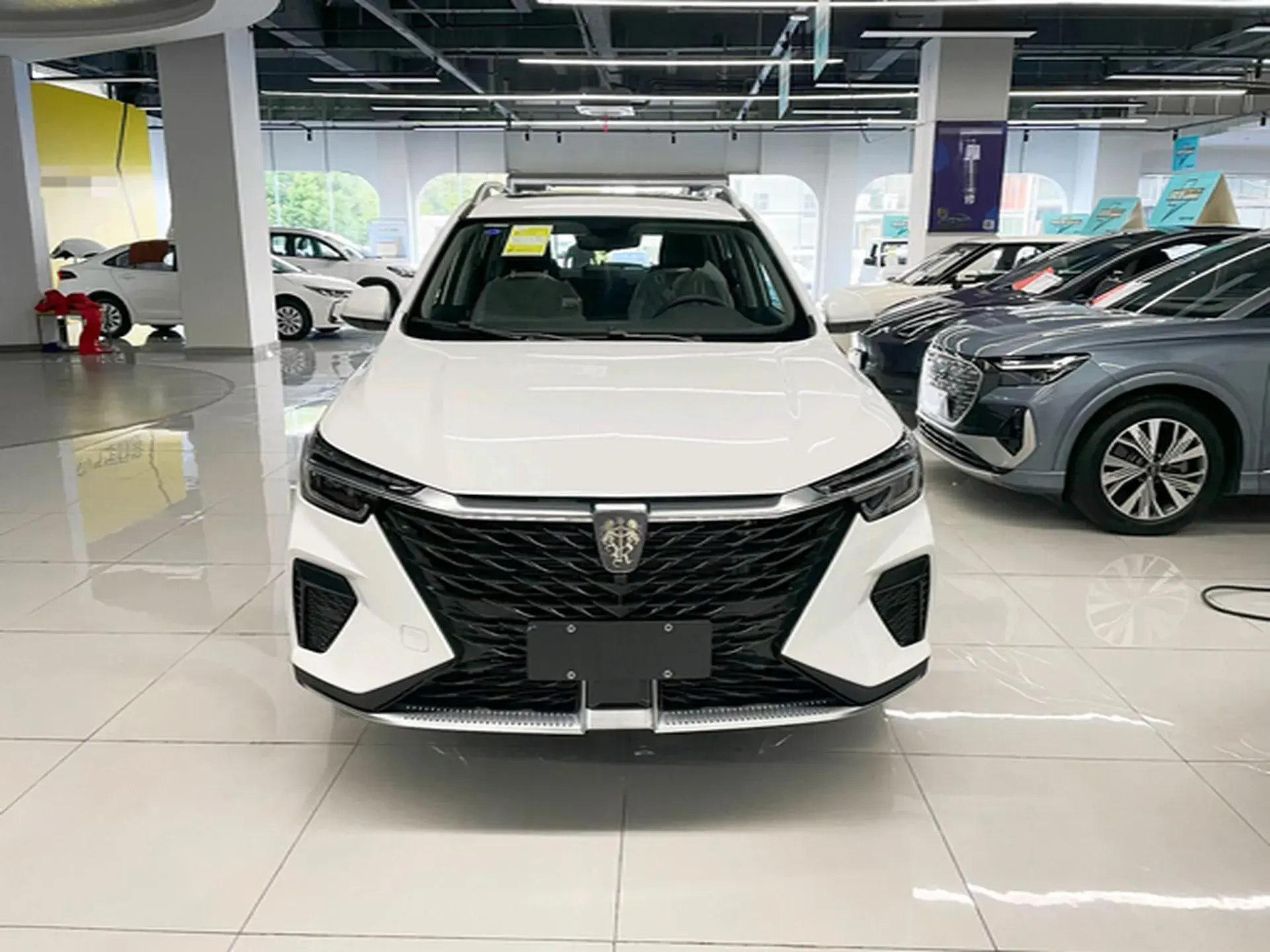 2025 ROEWE RX5 thumbnail 2