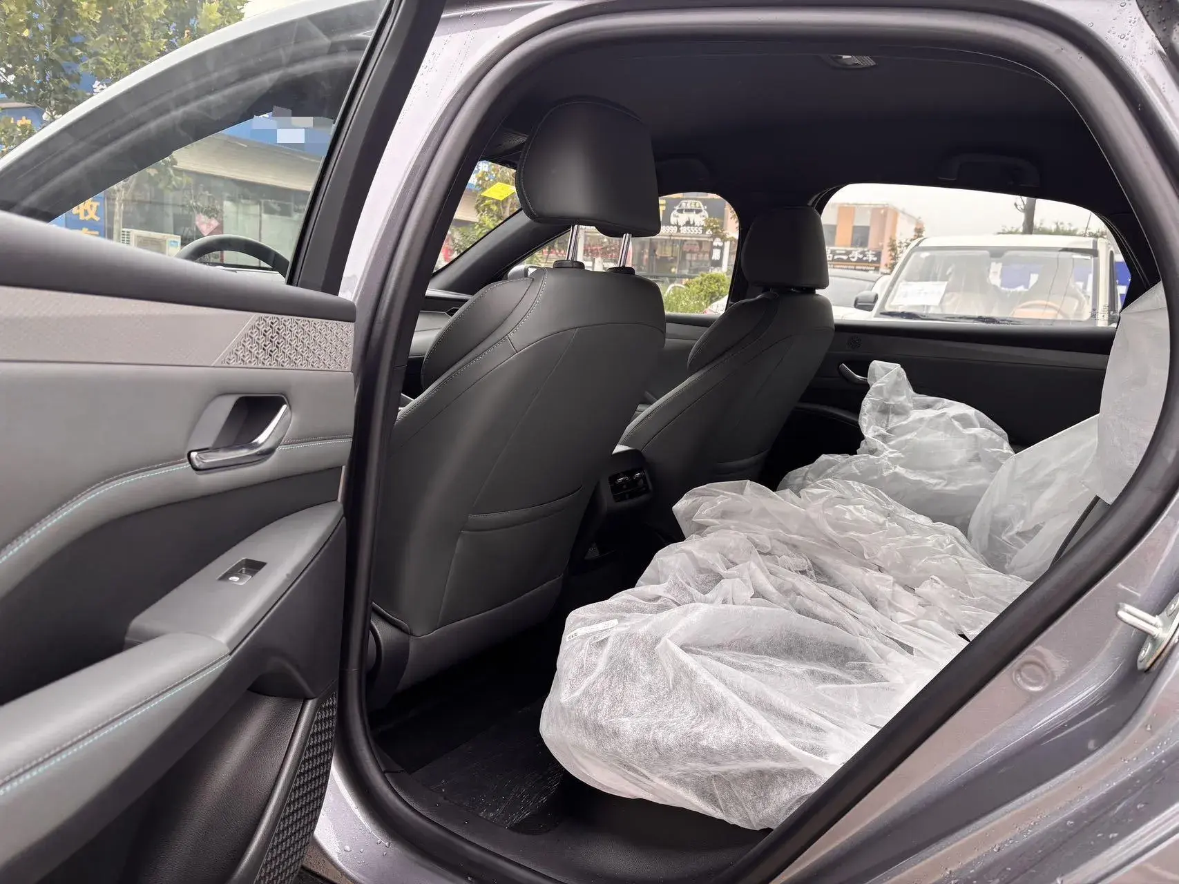 2025 BYD QIN thumbnail 4