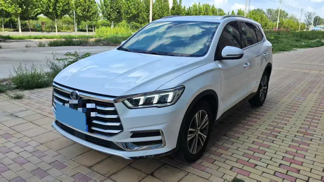 2019 BYD SONG view 1