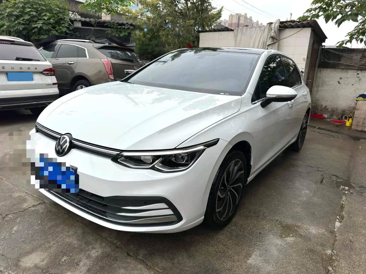 2021 VOLKSWAGEN GOLF view 1