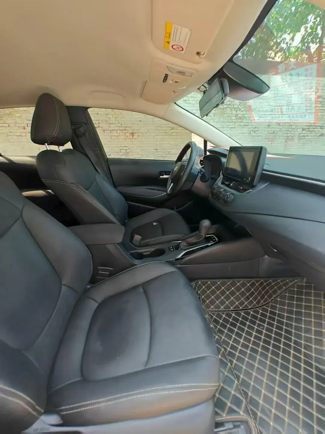 2021 TOYOTA COROLLA thumbnail 4