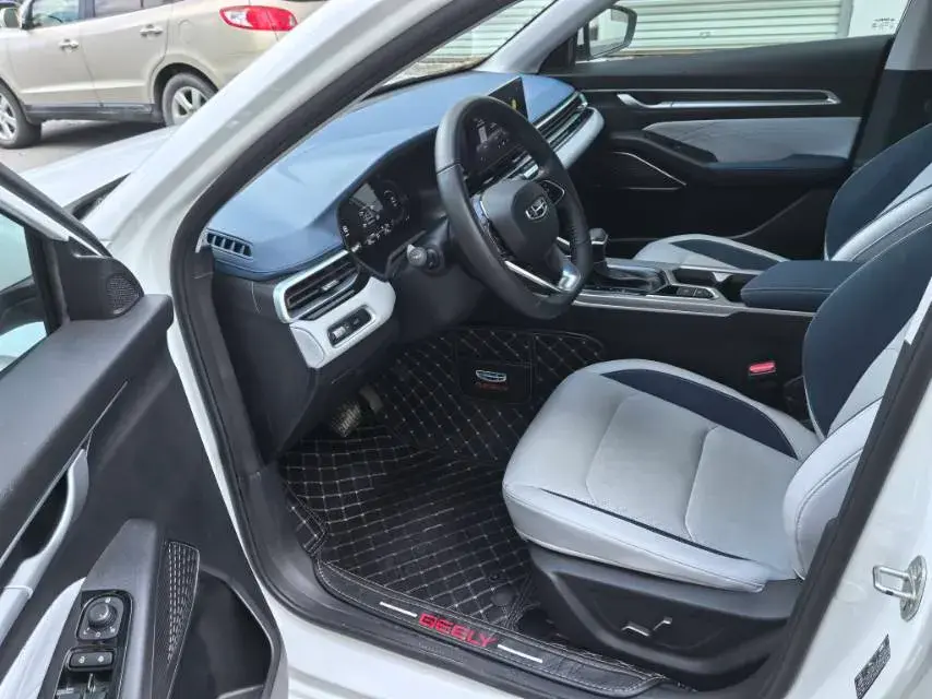 2022 GEELY EMGRAND thumbnail 4